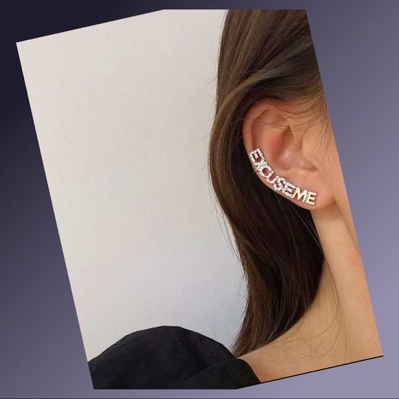 ‘Excuse Me’ Ear Cuff 💎SILVER💎 - Picture 1 of 2